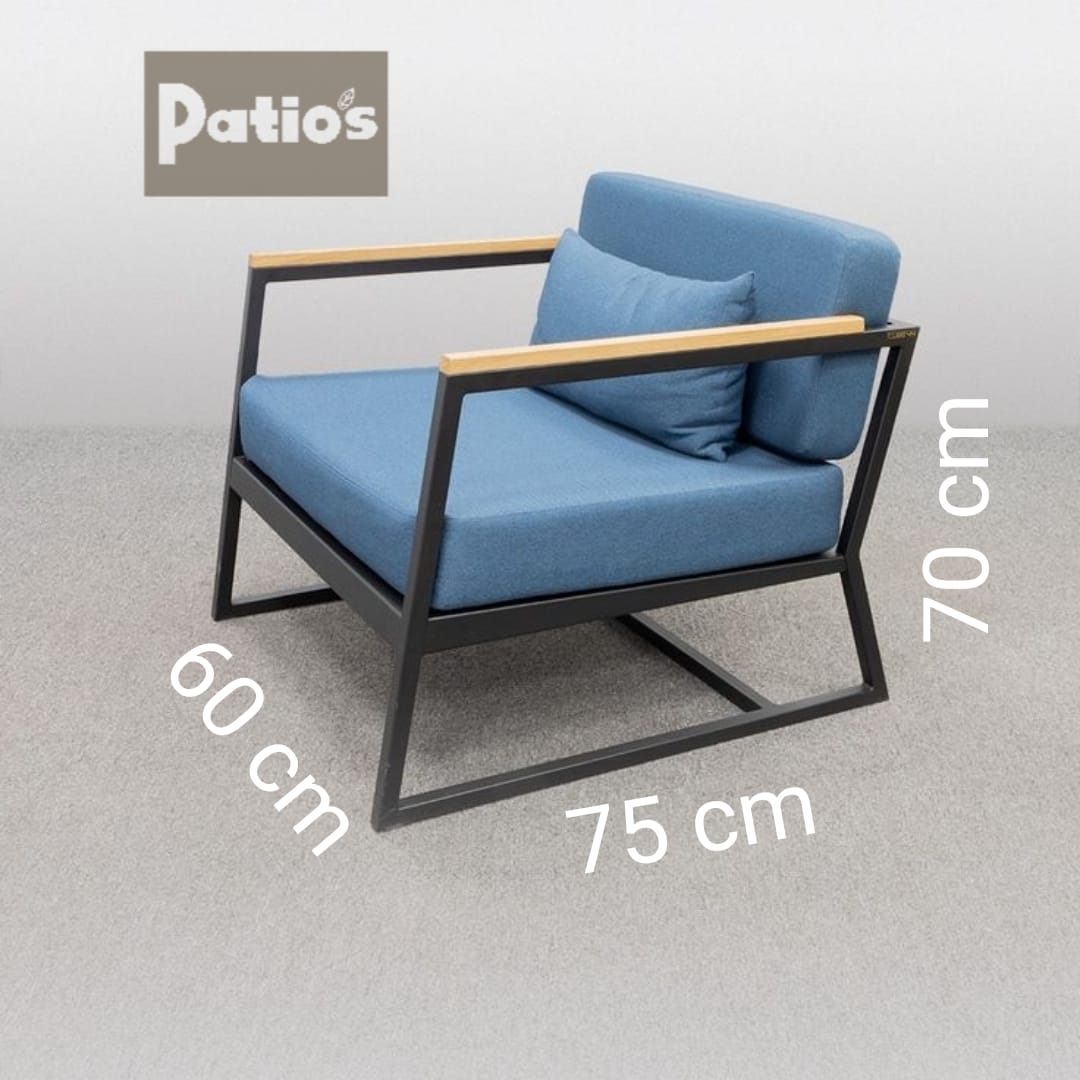 outdoor furniture set by Patios – black metal frame with wood accent and grey cushions (طقم حديقة من Patios بإطار معدني وخشب ووسائد رمادية)
